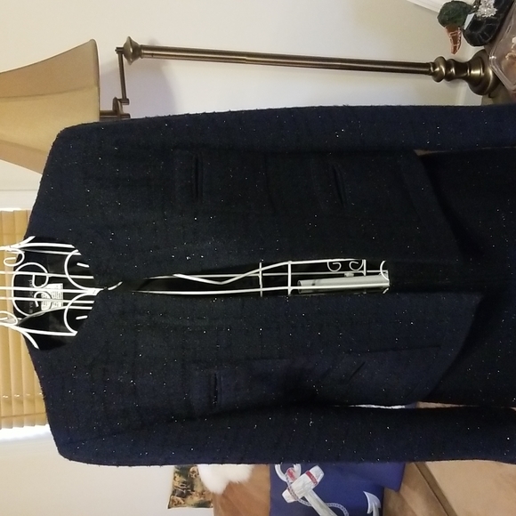 Gorgeous dark navy Harve Benard evening collection suit - Picture 1 of 10